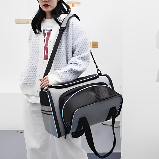 Sac de transport pour chat femme porteuse