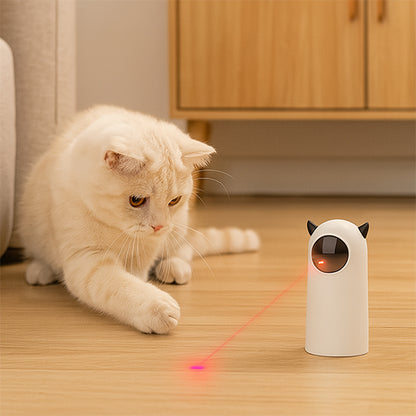 Laser chat blanc lumière rouge sur plancher